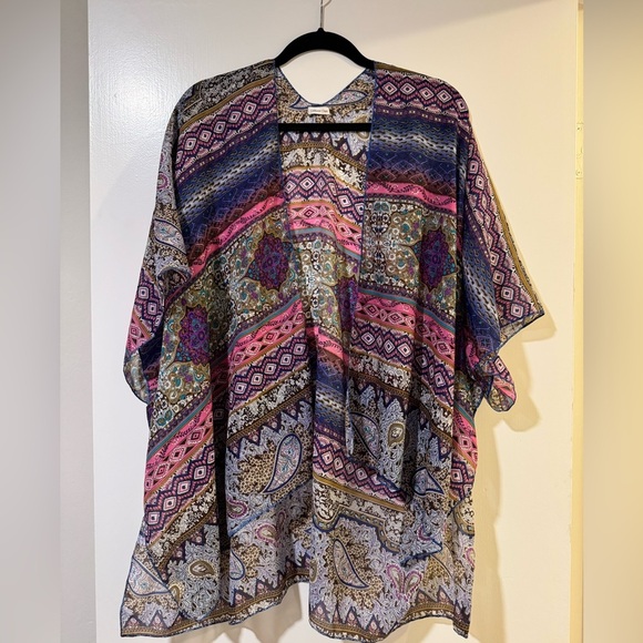 Coldwater Creek Multicolor Patterned Women's light weight shrug - Picture 1 of 8